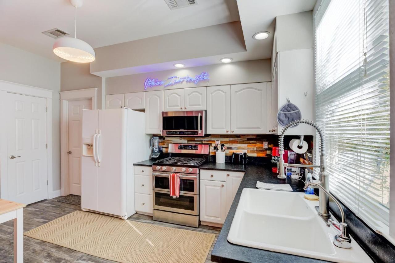 Hip And Spacious Midtown Cottage Near Beale Street Memphis Bagian luar foto